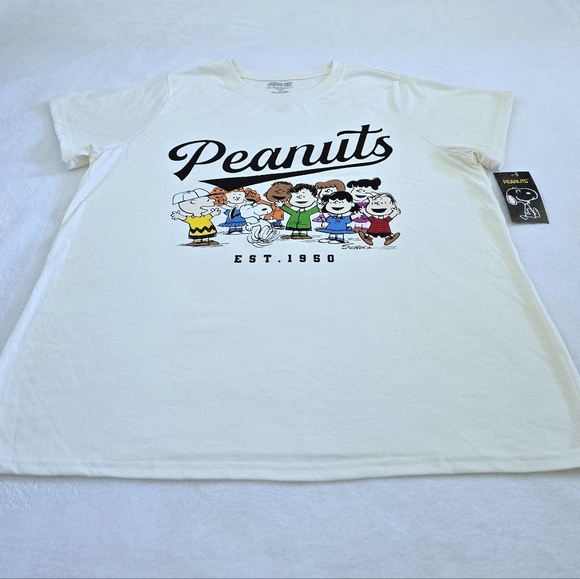 C-Life Group Ltd. Peanuts🥜 Gang Graphic Tee👕 - NWT - Picture 10 of 11